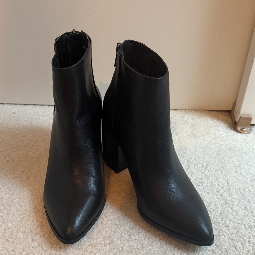 Steve Madden leather Black Ankle Boots pointed toe chunky block heel